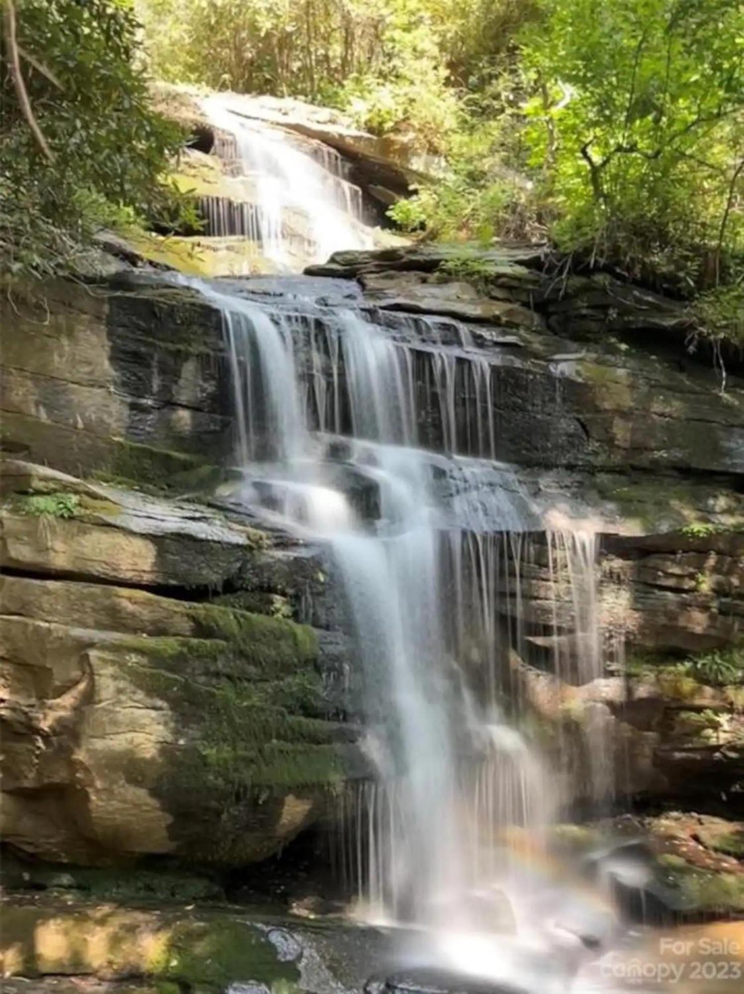 Enchanting Mountain Oasis Old Fort Buitenkant foto